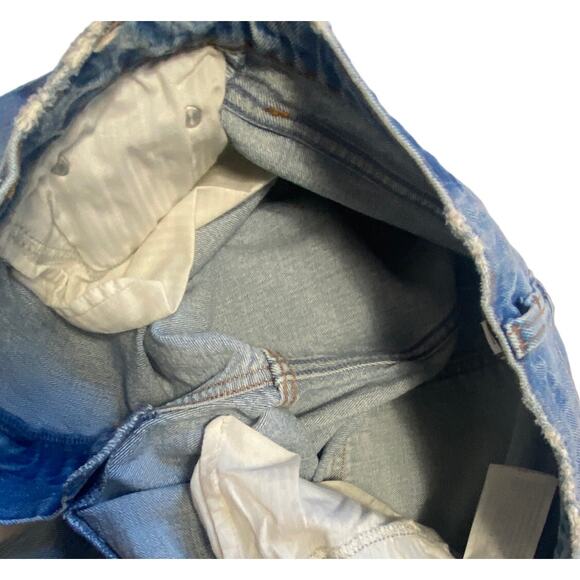 Abercrombie & Fitch Curve Love The High Rise Ultra Straight Jean with Vent Hem - Picture 7 of 9